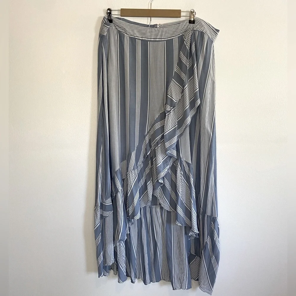 Torrid Women’s Skirt Size 3XL Ruffle High Low Elastic Waist Stripes Blue & White - Picture 4 of 14